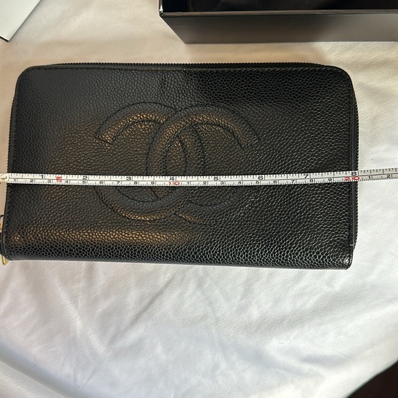 CHANEL VINTAGE 2000 CC BLACK CAVIAR LONG ZIPPY WALLET/GOLD HRDWR GOOD COND/ITALY - Picture 11 of 12